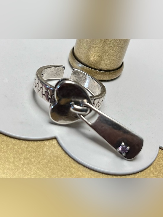 Joey Jewelry - 925 Sterling Silver Joey Love Zipper Ring  Preloved